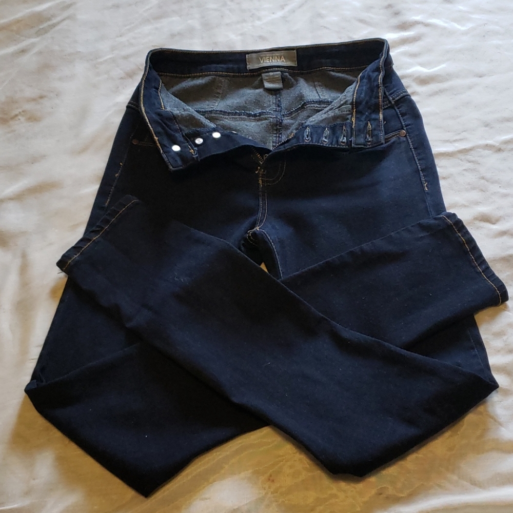 Vienna Jeans - Picture 3 of 5